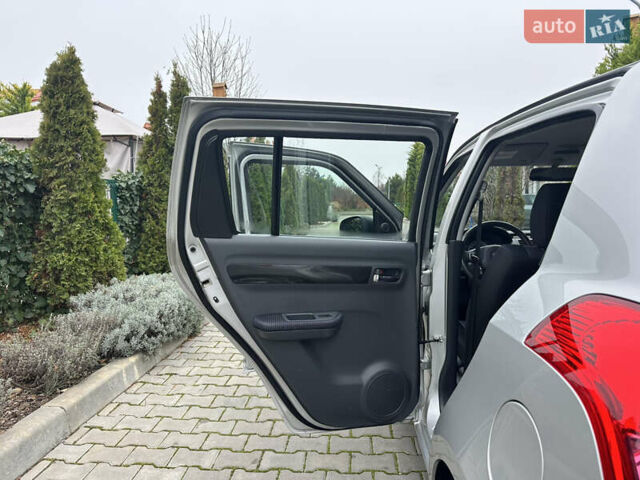 Серый Сузуки Свифт, объемом двигателя 1.49 л и пробегом 24 тыс. км за 9300 $, фото 26 на Automoto.ua