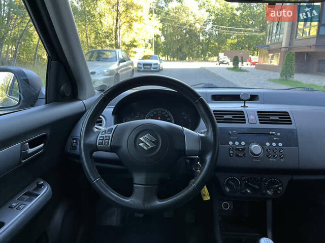 Сірий Сузукі Свифт, об'ємом двигуна 1.3 л та пробігом 189 тис. км за 4900 $, фото 31 на Automoto.ua