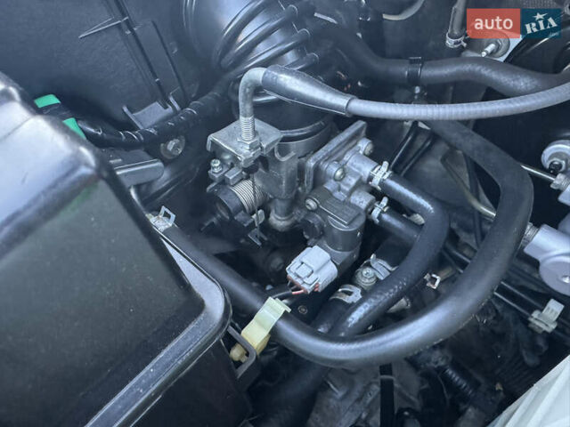 Серый Сузуки Свифт, объемом двигателя 1.49 л и пробегом 96 тыс. км за 6700 $, фото 71 на Automoto.ua