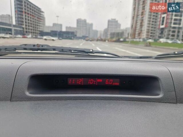 Серый Сузуки Свифт, объемом двигателя 1.33 л и пробегом 190 тыс. км за 4200 $, фото 18 на Automoto.ua