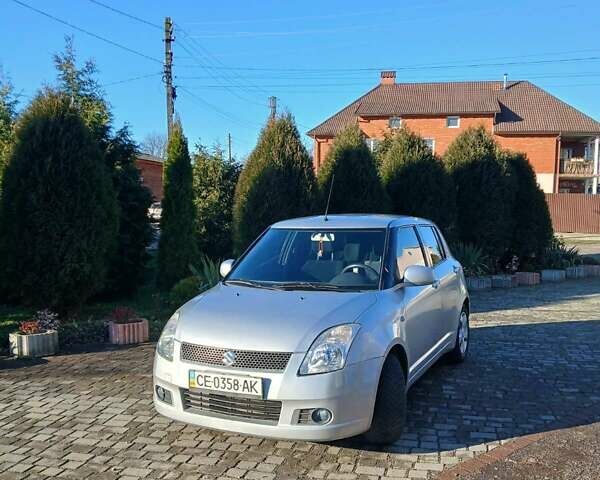 Сірий Сузукі Свифт, об'ємом двигуна 1.3 л та пробігом 100 тис. км за 5000 $, фото 4 на Automoto.ua