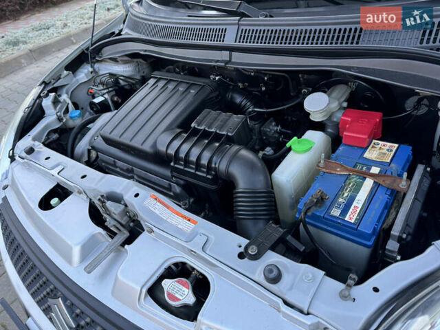 Серый Сузуки Свифт, объемом двигателя 1.49 л и пробегом 96 тыс. км за 6700 $, фото 72 на Automoto.ua