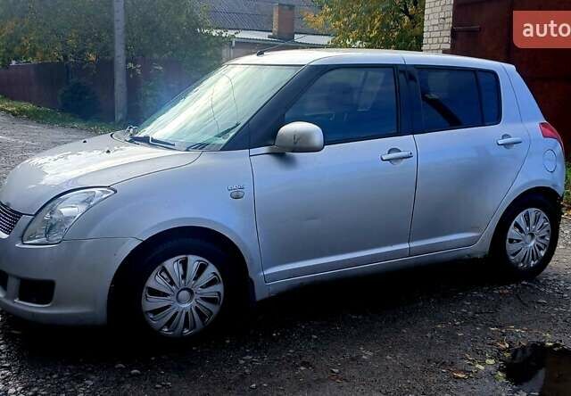 Сірий Сузукі Свифт, об'ємом двигуна 1.25 л та пробігом 150 тис. км за 3800 $, фото 3 на Automoto.ua