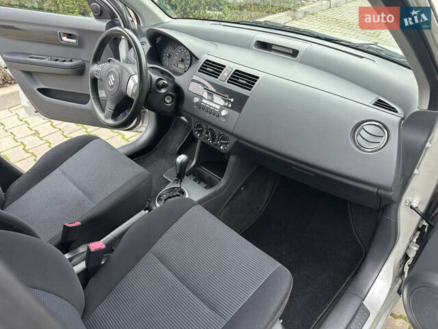 Серый Сузуки Свифт, объемом двигателя 1.49 л и пробегом 24 тыс. км за 9300 $, фото 34 на Automoto.ua