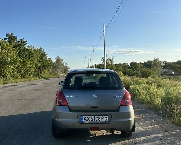 Серый Сузуки Свифт, объемом двигателя 1.33 л и пробегом 170 тыс. км за 3400 $, фото 9 на Automoto.ua