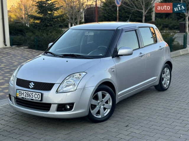 Серый Сузуки Свифт, объемом двигателя 1.49 л и пробегом 96 тыс. км за 6700 $, фото 28 на Automoto.ua