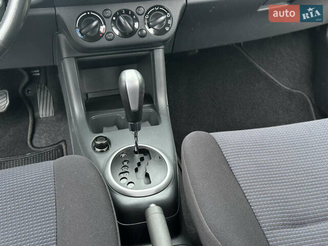 Серый Сузуки Свифт, объемом двигателя 1.49 л и пробегом 24 тыс. км за 9300 $, фото 30 на Automoto.ua