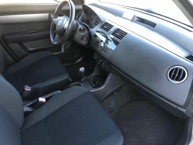 Сірий Сузукі Свифт, об'ємом двигуна 1.5 л та пробігом 195 тис. км за 7450 $, фото 3 на Automoto.ua