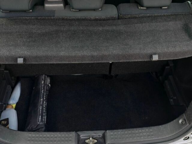 Сірий Сузукі Свифт, об'ємом двигуна 1.33 л та пробігом 260 тис. км за 4200 $, фото 14 на Automoto.ua