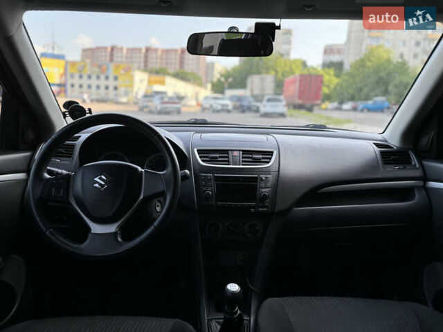 Серый Сузуки Свифт, объемом двигателя 1.2 л и пробегом 179 тыс. км за 6000 $, фото 8 на Automoto.ua