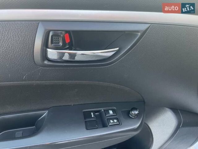 Сірий Сузукі Свифт, об'ємом двигуна 1.24 л та пробігом 108 тис. км за 5800 $, фото 9 на Automoto.ua