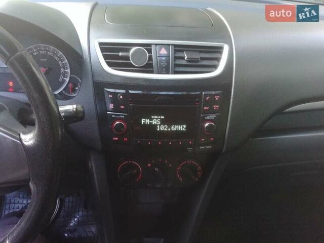 Серый Сузуки Свифт, объемом двигателя 1.2 л и пробегом 238 тыс. км за 5900 $, фото 13 на Automoto.ua