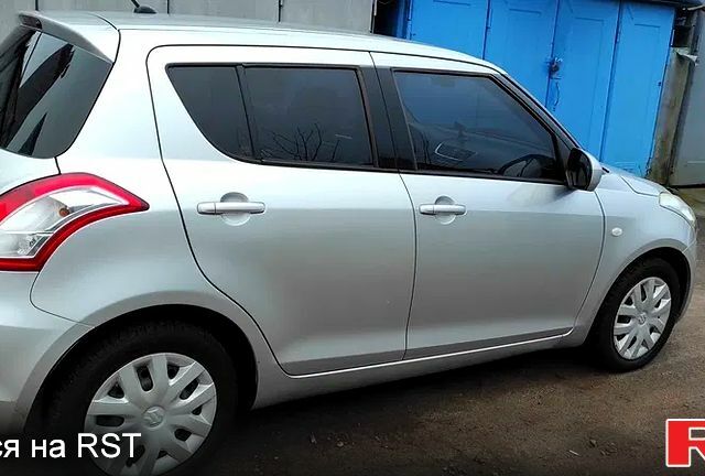 Серый Сузуки Свифт, объемом двигателя 1.2 л и пробегом 166 тыс. км за 5900 $, фото 1 на Automoto.ua