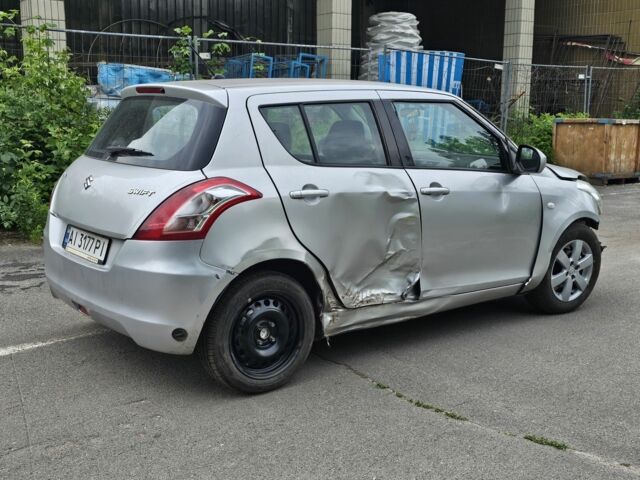 Серый Сузуки Свифт, объемом двигателя 1.2 л и пробегом 135 тыс. км за 2999 $, фото 3 на Automoto.ua