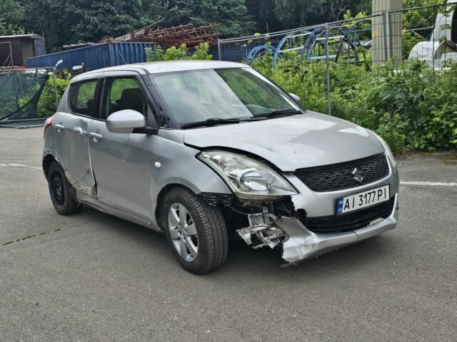 Серый Сузуки Свифт, объемом двигателя 1.2 л и пробегом 135 тыс. км за 2999 $, фото 4 на Automoto.ua