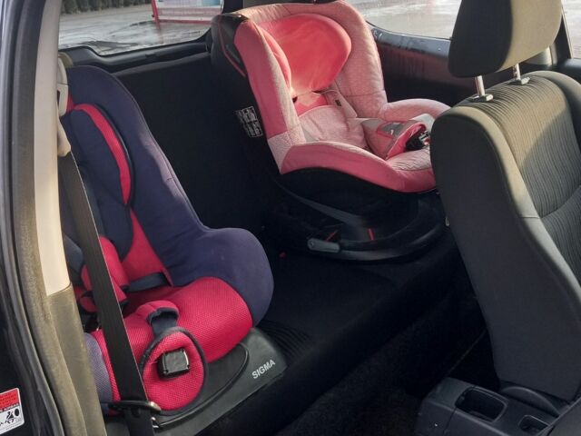 Серый Сузуки Свифт, объемом двигателя 1.2 л и пробегом 190 тыс. км за 5700 $, фото 5 на Automoto.ua