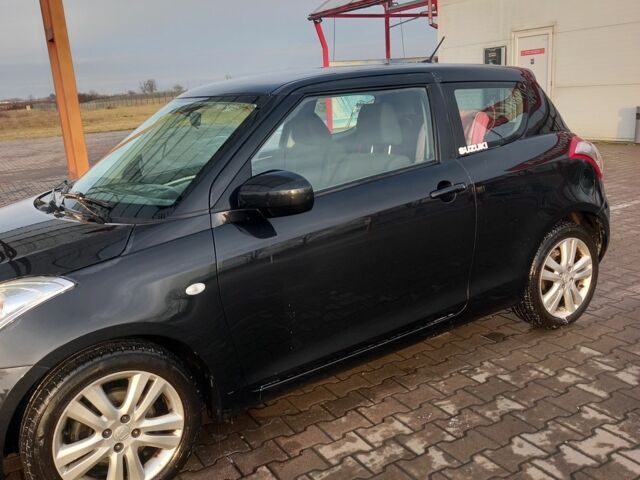 Серый Сузуки Свифт, объемом двигателя 1.2 л и пробегом 190 тыс. км за 5700 $, фото 1 на Automoto.ua