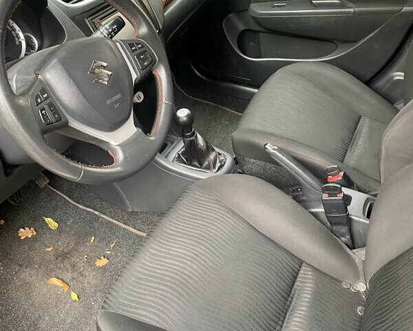 Сірий Сузукі Свифт, об'ємом двигуна 1.24 л та пробігом 168 тис. км за 6600 $, фото 4 на Automoto.ua