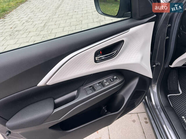 Сірий Сузукі Свифт, об'ємом двигуна 1.2 л та пробігом 5 тис. км за 17900 $, фото 43 на Automoto.ua