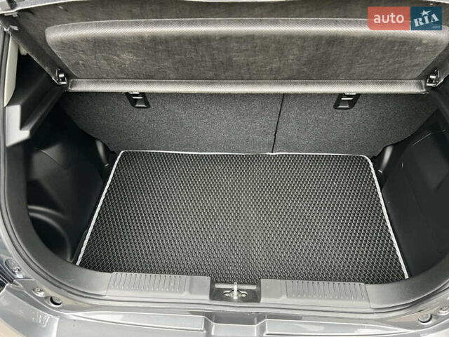 Сірий Сузукі Свифт, об'ємом двигуна 1.2 л та пробігом 5 тис. км за 17900 $, фото 53 на Automoto.ua