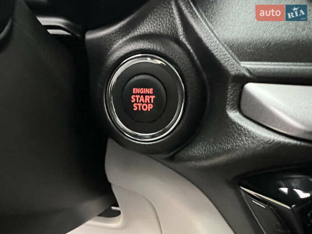 Сірий Сузукі Свифт, об'ємом двигуна 1.2 л та пробігом 5 тис. км за 17900 $, фото 34 на Automoto.ua