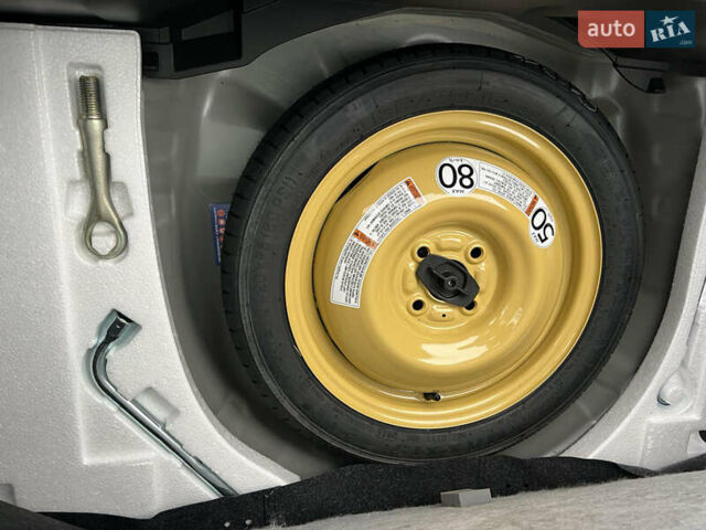 Сірий Сузукі Свифт, об'ємом двигуна 1.2 л та пробігом 5 тис. км за 17900 $, фото 54 на Automoto.ua