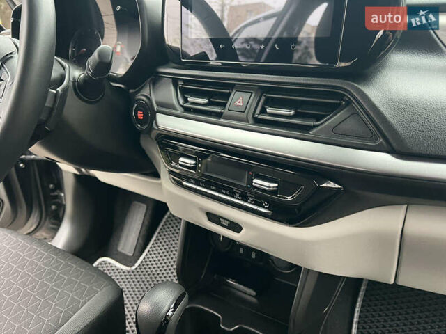 Сірий Сузукі Свифт, об'ємом двигуна 1.2 л та пробігом 5 тис. км за 17900 $, фото 28 на Automoto.ua