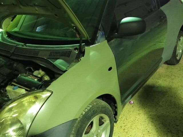 Сірий Сузукі Свифт, об'ємом двигуна 1.3 л та пробігом 167 тис. км за 1900 $, фото 1 на Automoto.ua