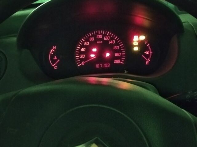 Сірий Сузукі Свифт, об'ємом двигуна 1.3 л та пробігом 167 тис. км за 1900 $, фото 5 на Automoto.ua