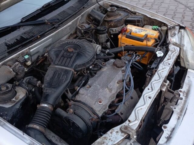 Серый Сузуки Свифт, объемом двигателя 1.3 л и пробегом 111 тыс. км за 1300 $, фото 6 на Automoto.ua