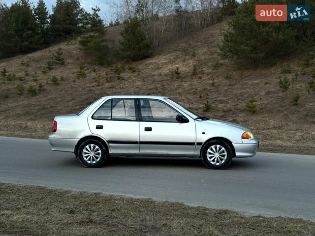 Серый Сузуки Свифт, объемом двигателя 1.3 л и пробегом 200 тыс. км за 1450 $, фото 8 на Automoto.ua