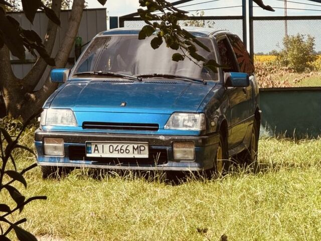 Синий Сузуки Свифт, объемом двигателя 1.3 л и пробегом 60 тыс. км за 1100 $, фото 2 на Automoto.ua