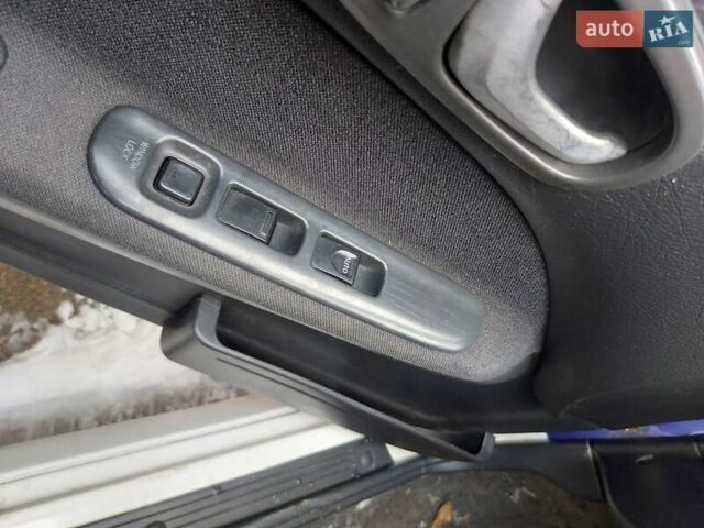 Синий Сузуки Свифт, объемом двигателя 1.3 л и пробегом 255 тыс. км за 2200 $, фото 19 на Automoto.ua