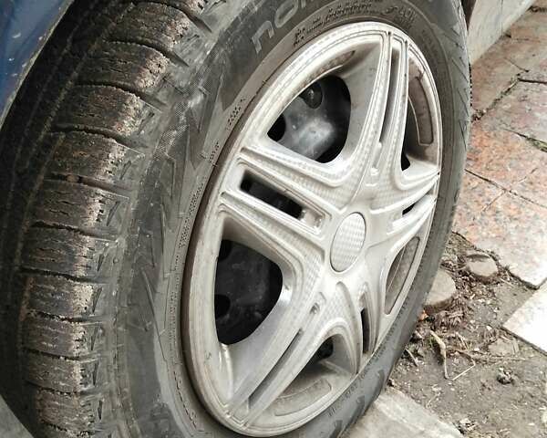 Синій Сузукі Свифт, об'ємом двигуна 1.3 л та пробігом 200 тис. км за 2000 $, фото 13 на Automoto.ua