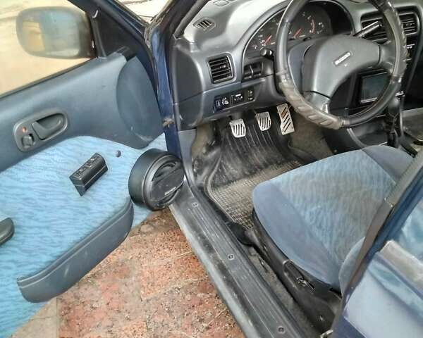 Синій Сузукі Свифт, об'ємом двигуна 1.3 л та пробігом 200 тис. км за 2000 $, фото 2 на Automoto.ua