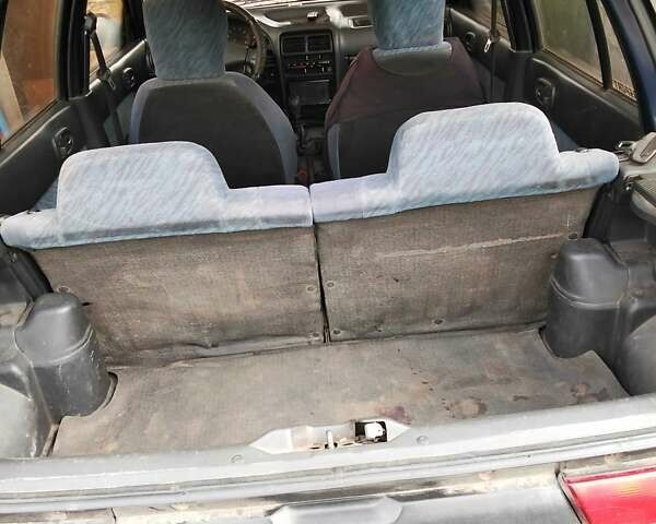 Синій Сузукі Свифт, об'ємом двигуна 1.3 л та пробігом 200 тис. км за 2000 $, фото 9 на Automoto.ua