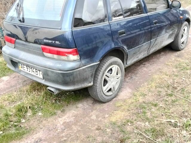 Синий Сузуки Свифт, объемом двигателя 1.3 л и пробегом 200 тыс. км за 2000 $, фото 17 на Automoto.ua