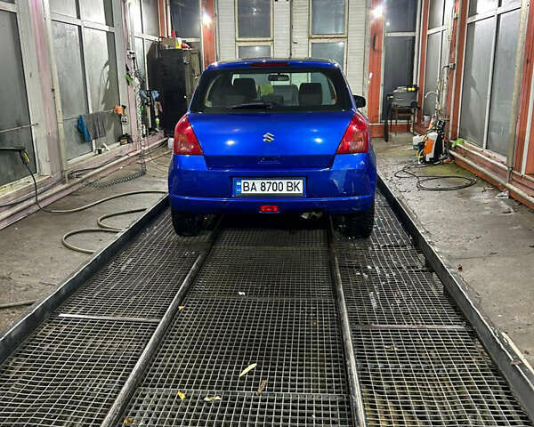 Синий Сузуки Свифт, объемом двигателя 1.5 л и пробегом 240 тыс. км за 4000 $, фото 8 на Automoto.ua