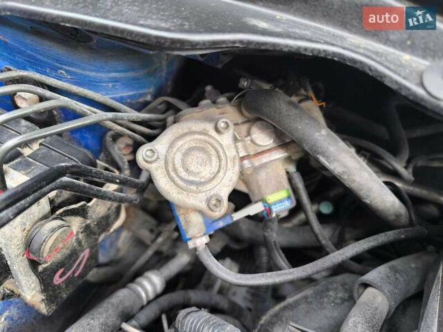Синій Сузукі Свифт, об'ємом двигуна 1.33 л та пробігом 201 тис. км за 5150 $, фото 15 на Automoto.ua