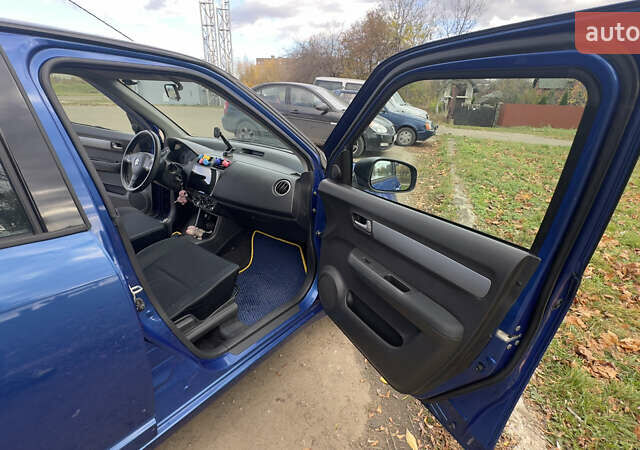 Сузуки Свифт 2006 в Коломые на Automoto.ua Синий Сузуки Свифт, объемом двигателя 1.33 л и пробегом 184 тыс. км за 4900 $, фото 5 на Automoto.ua