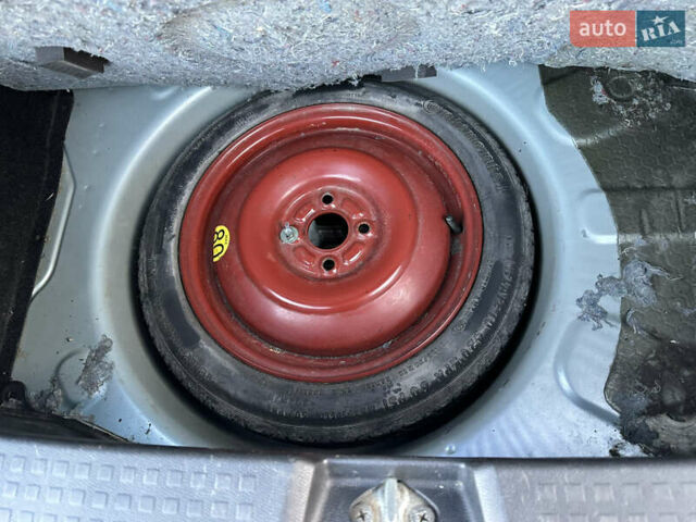 Синий Сузуки Свифт, объемом двигателя 1.33 л и пробегом 128 тыс. км за 3750 $, фото 12 на Automoto.ua