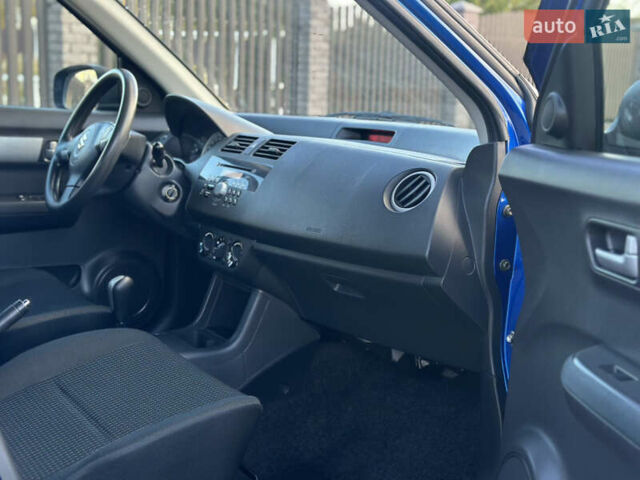 Синий Сузуки Свифт, объемом двигателя 1.3 л и пробегом 108 тыс. км за 6250 $, фото 12 на Automoto.ua