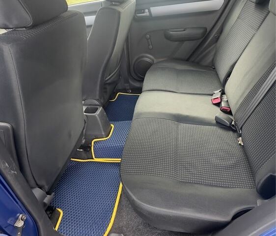 Сузукі Свифт 2006 у Коломые на Automoto.ua Синій Сузукі Свифт, об'ємом двигуна 1.3 л та пробігом 184 тис. км за 4900 $, фото 10 на Automoto.ua