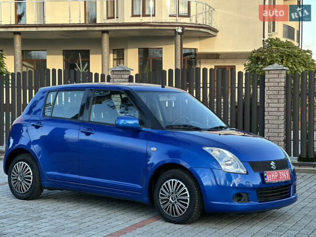 Синий Сузуки Свифт, объемом двигателя 1.3 л и пробегом 108 тыс. км за 6250 $, фото 2 на Automoto.ua