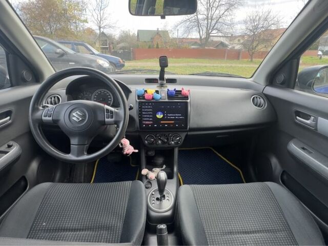 Сузукі Свифт 2006 у Коломые на Automoto.ua Синій Сузукі Свифт, об'ємом двигуна 1.3 л та пробігом 184 тис. км за 4900 $, фото 4 на Automoto.ua