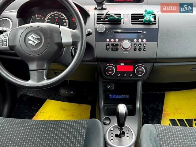 Синій Сузукі Свифт, об'ємом двигуна 1.33 л та пробігом 82 тис. км за 5800 $, фото 45 на Automoto.ua