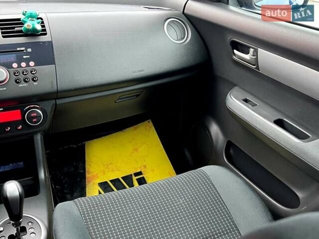 Синій Сузукі Свифт, об'ємом двигуна 1.33 л та пробігом 82 тис. км за 5800 $, фото 46 на Automoto.ua