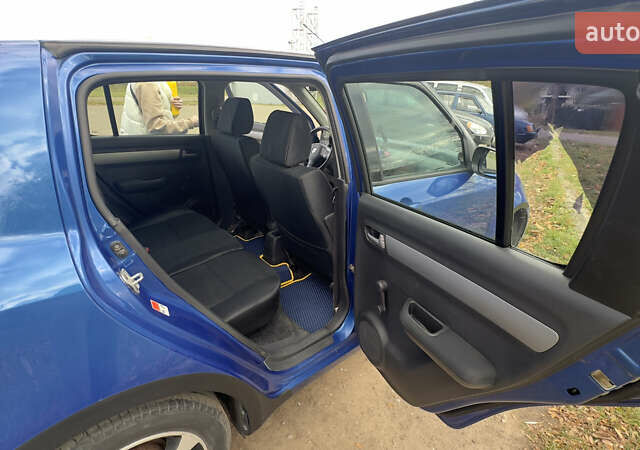 Сузуки Свифт 2006 в Коломые на Automoto.ua Синий Сузуки Свифт, объемом двигателя 1.33 л и пробегом 184 тыс. км за 4900 $, фото 6 на Automoto.ua