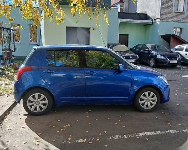 Синий Сузуки Свифт, объемом двигателя 1.59 л и пробегом 172 тыс. км за 4550 $, фото 3 на Automoto.ua