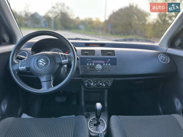 Синій Сузукі Свифт, об'ємом двигуна 1.3 л та пробігом 108 тис. км за 5650 $, фото 18 на Automoto.ua